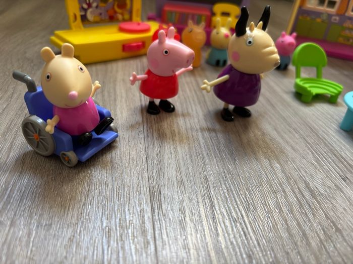 École peppa pig - photo numéro 2