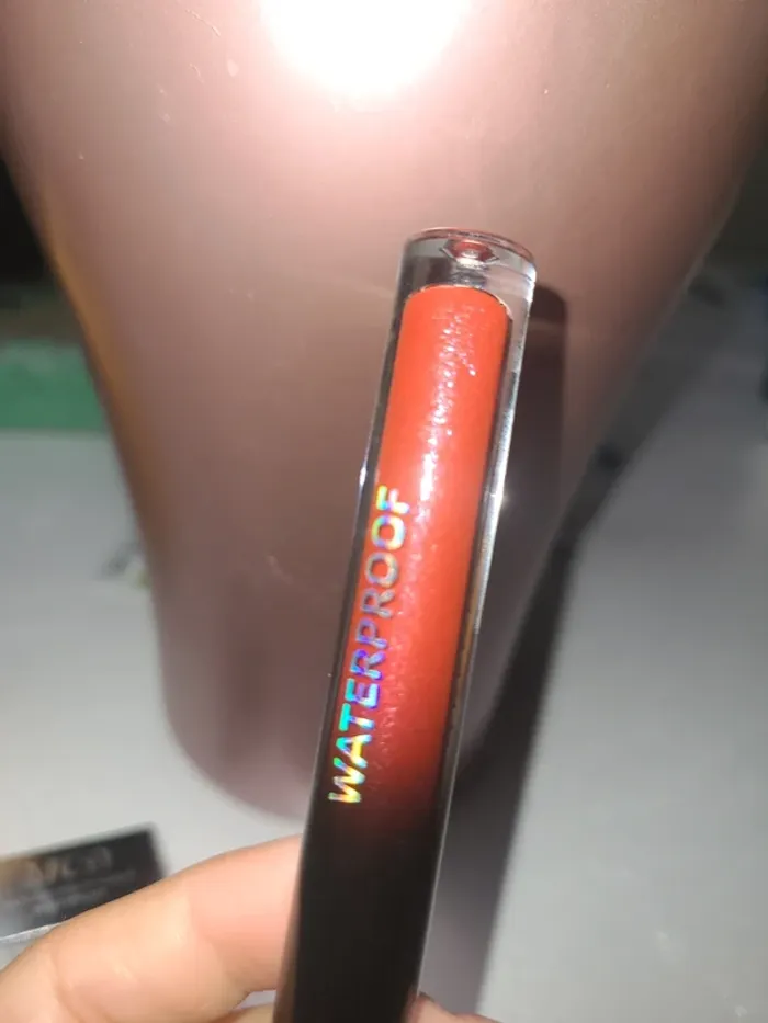 Rouge à lèvres glacé waterproof - photo numéro 3