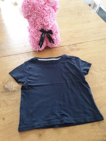 T-shirt bleu marine manches courtes 3ans