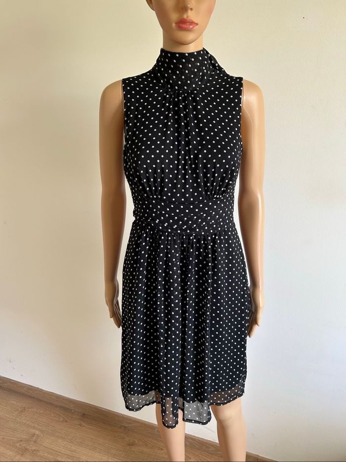 Robe noire à pois blancs Bodyflirt taille 36 jamais portée