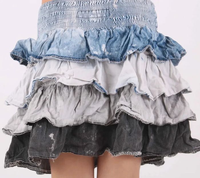 Jupe souple à volant bleu, blanche et noire - photo numéro 2