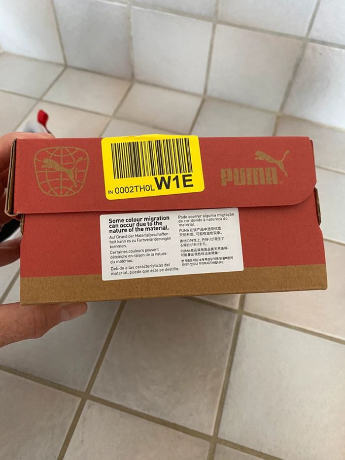Baskets noires rouges et blanches Puma 22 - photo numéro 11
