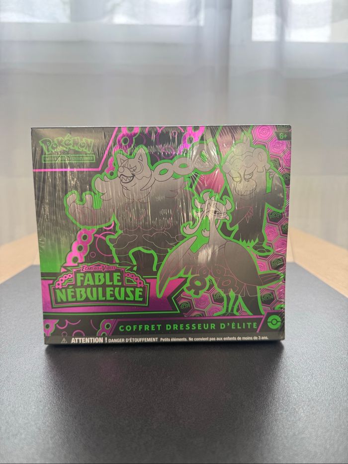 Coffret Dresseur Élite Fables Nébuleuse Etb EV6.5 Neuf Français