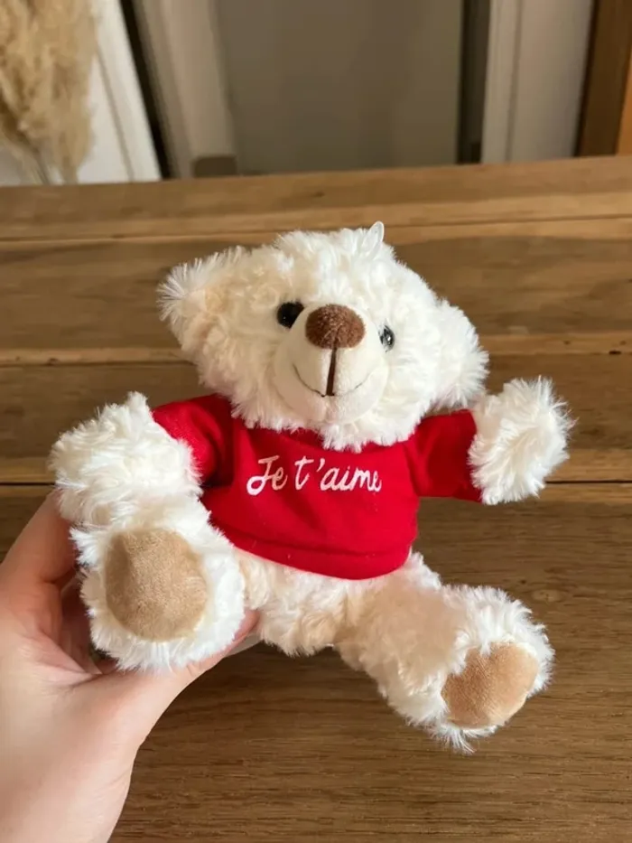Peluche ours « Je t’aime » neuf - photo numéro 2