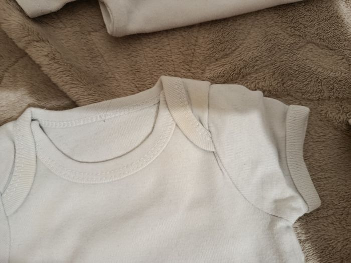 Lots de 5 bodies - photo numéro 2