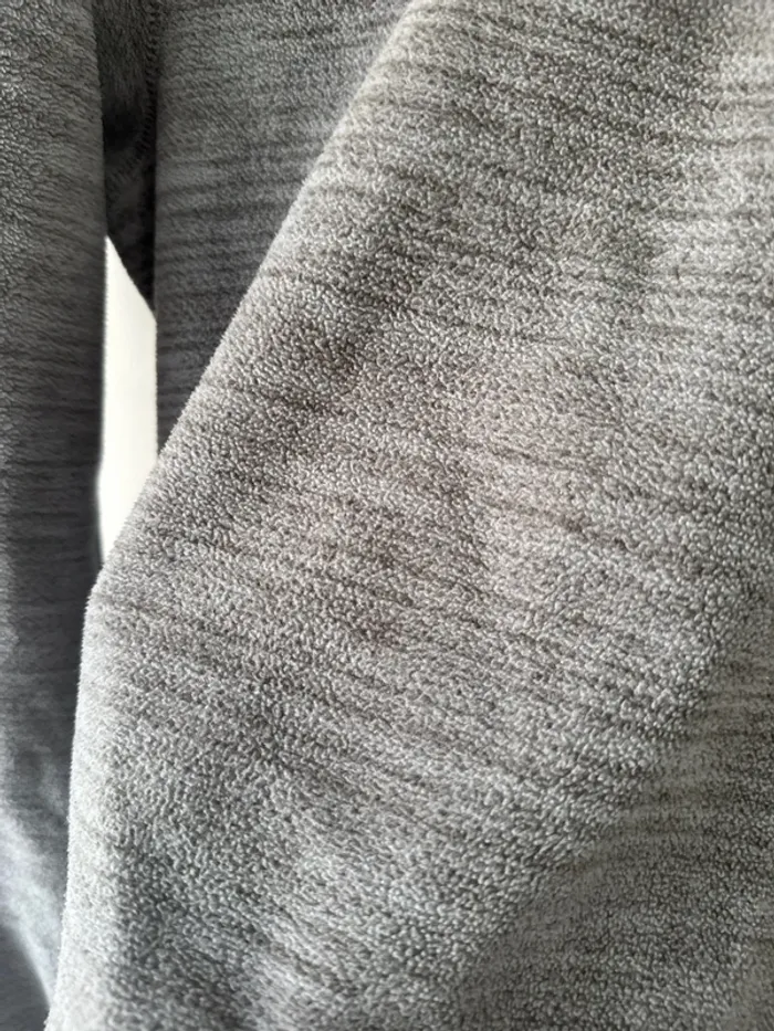 👕 pull chaud gris Homme quechua - taille M - bon état - photo numéro 4