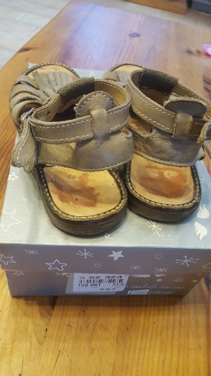 Nu-pieds taille 31 - photo numéro 2