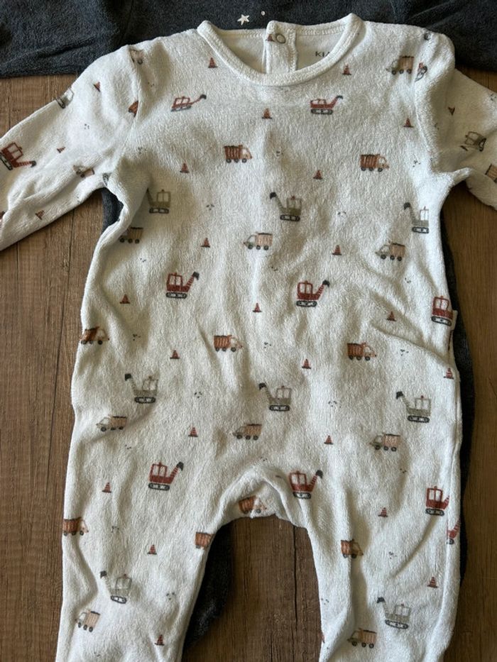 Lot 3 pyjamas velour 9 mois - photo numéro 4