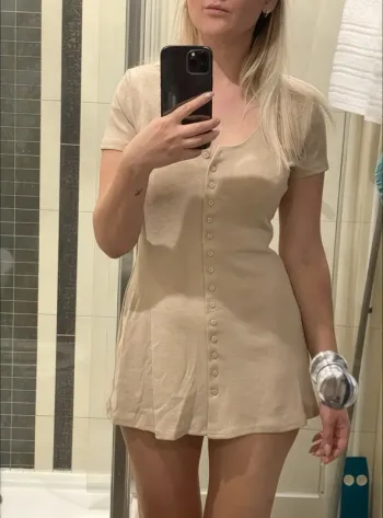 Robe courte blanche ivoire 🤍 chic minimaliste – Sexy & élégante Pinterest vibes 🌿