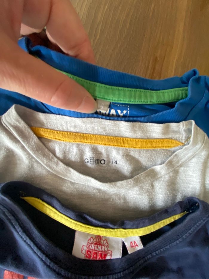 Lot 3 t-shirts 4 ans - photo numéro 2