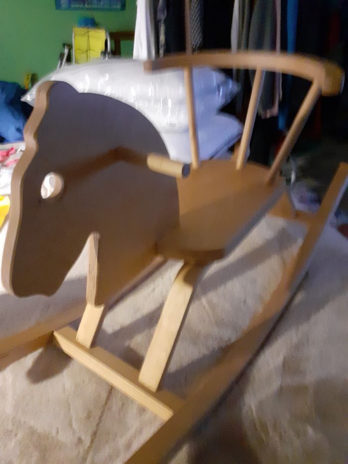 Cheval à bascule enfants