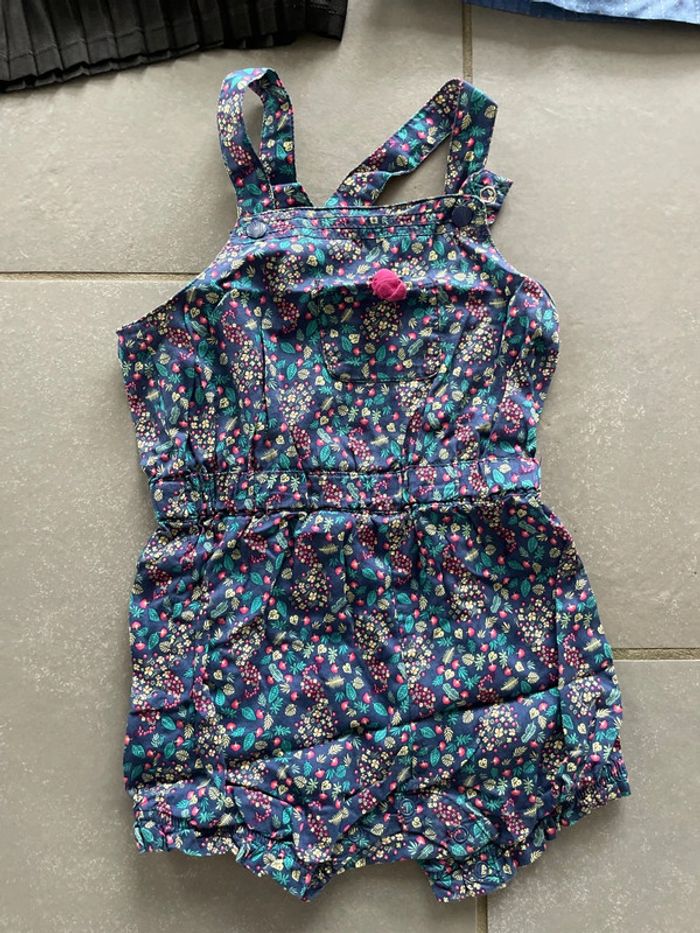 Lot 5 robes - photo numéro 2