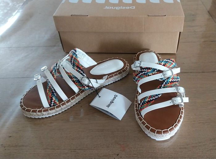Jolies sandales femme pointure 37 neuves
