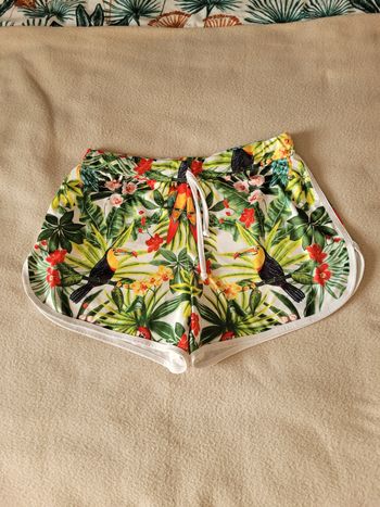 Short Hawaii taille 3, 40