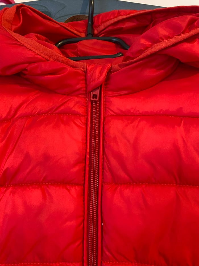 Doudoune rouge Kiabi  10 ans 7€ - photo numéro 6