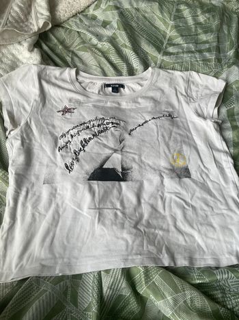 T-shirt court