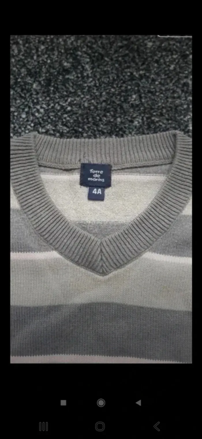 Lot 2 tee shirt / pull / 2 pantalons 4 ans - photo numéro 6