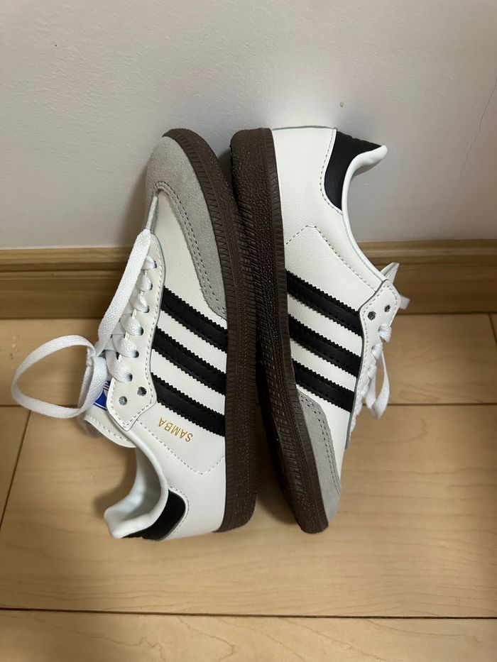 Baskets Adidas Samba taille 39 - photo numéro 4
