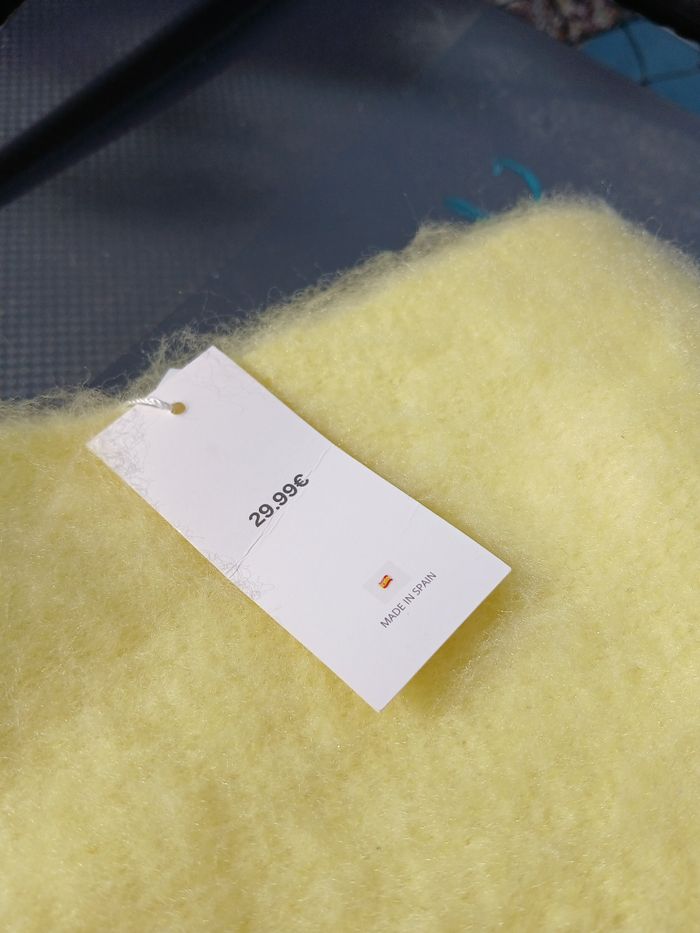Écharpe jaune neuf - photo numéro 4