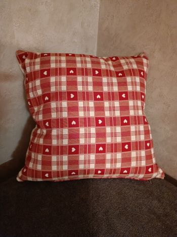 Coussins carreaux et coeurs
