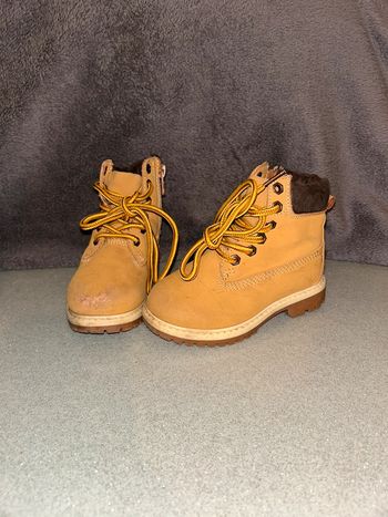 Chaussures 25