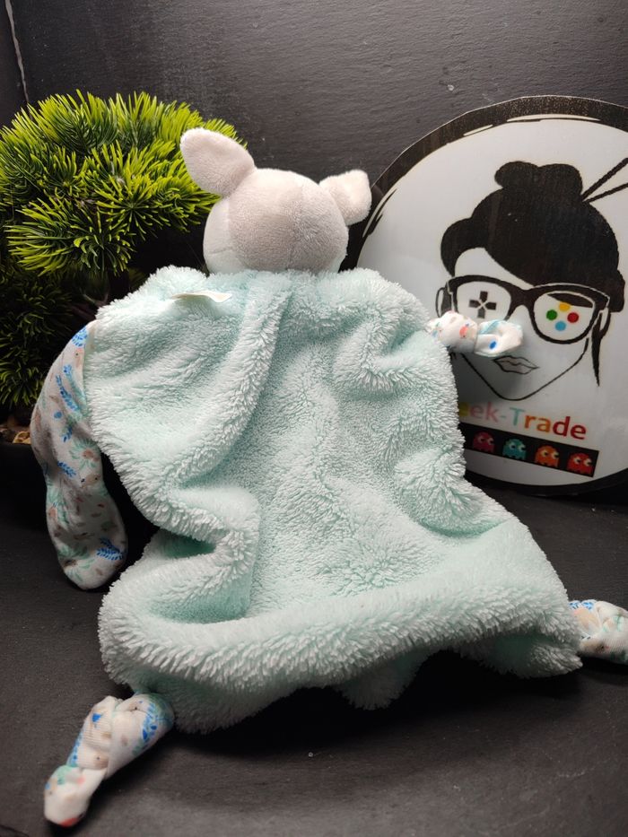 Doudou Kaloo Biche Faon Plume Oiseau Bleu Vert Turquoise Blanc Gris Plat Fleur - photo numéro 2