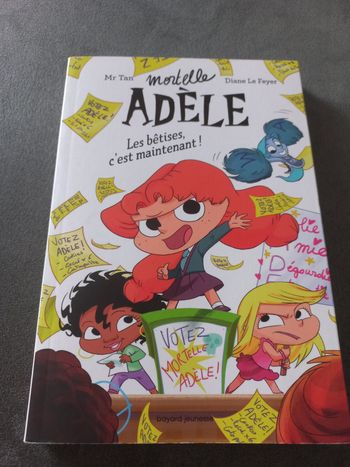 Roman mortelle adèle tome 2