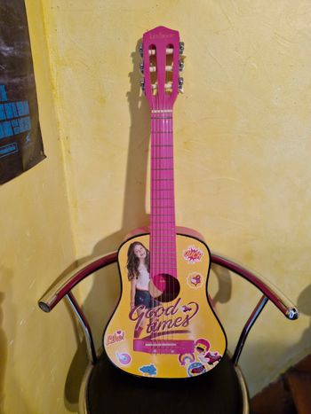 Guitare pour petite fille 