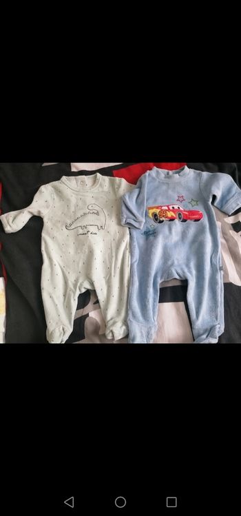 Lot 2 pyjamas