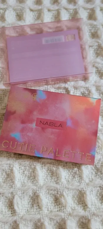 Coral cutie palette nabla