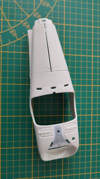 Carcasse carrosserie pièce détachée miniature Bburago Burago Alfa Romeo 2300 spider 1932 1/18 1/18e