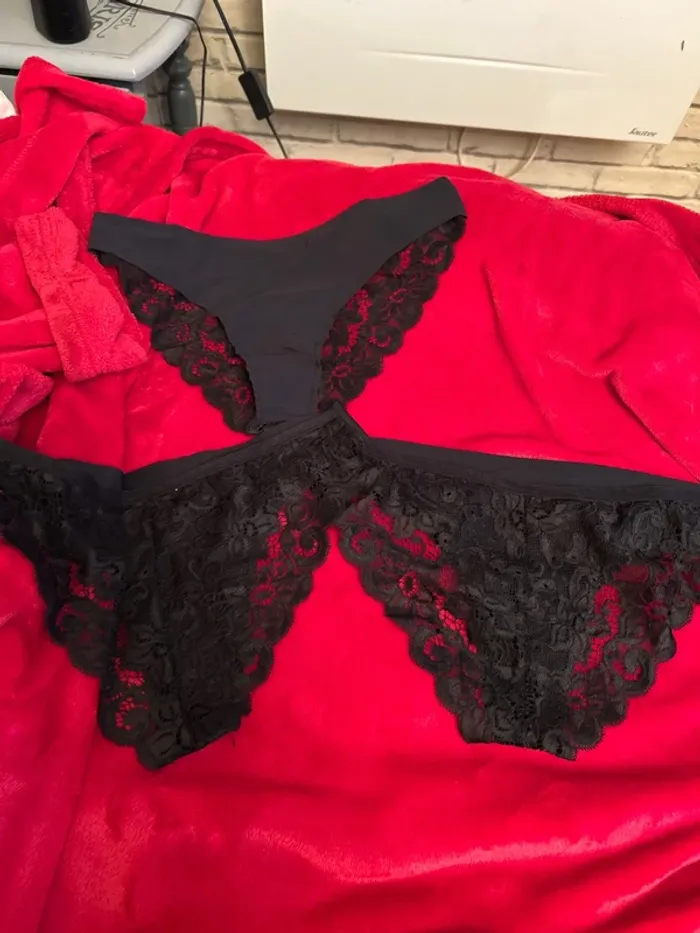 3 culottes dentelle noir
