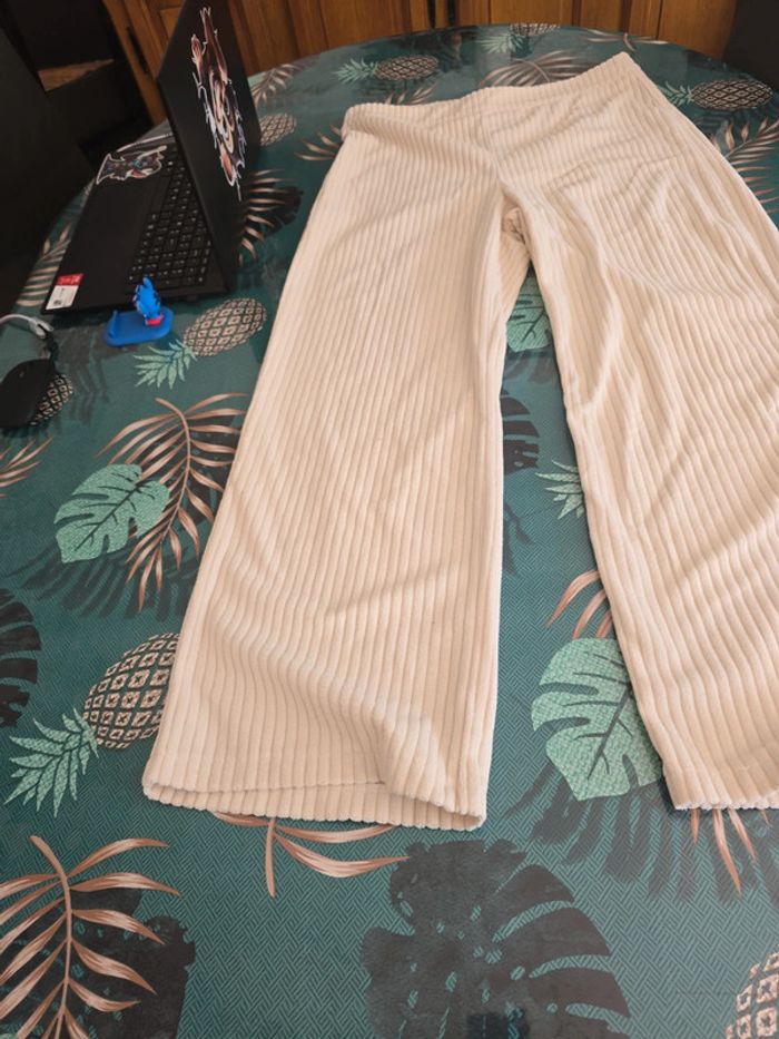 Pantalon creme - photo numéro 2
