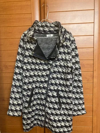 Très beau manteau veste lainage femme Molly bracken M