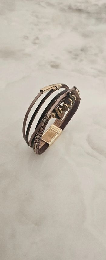Bracelet en cuir pour femmes