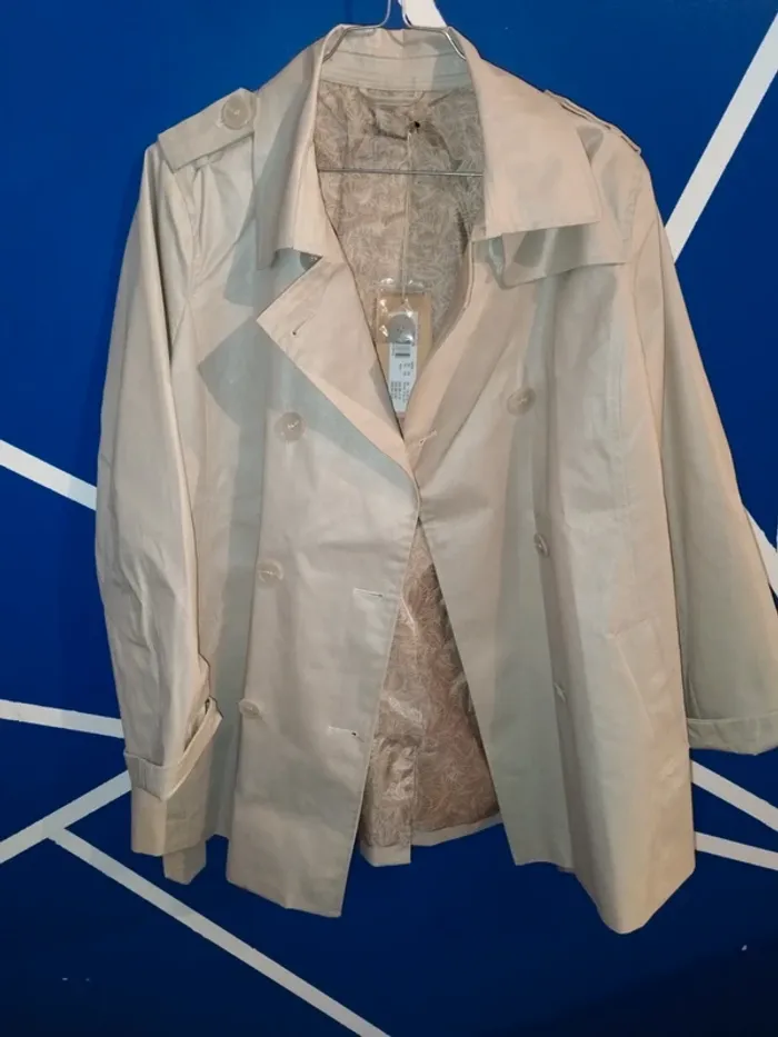 Trench Elora 42