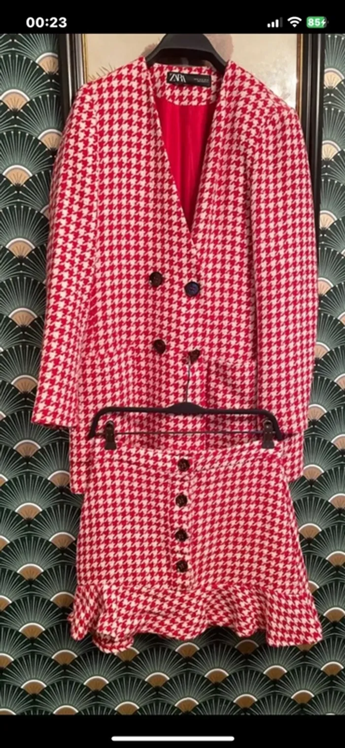 Veste Blazer tweed taille M Zara Vichy carreaux et jupe taille M. comme neuf. Valeur plus de  100€ - photo numéro 2