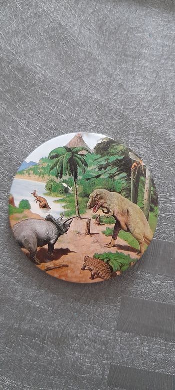 Broche. Jurassic park