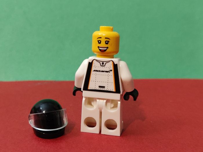 Figurine Lego McLaren - parfait état - vrai Lego - photo numéro 9