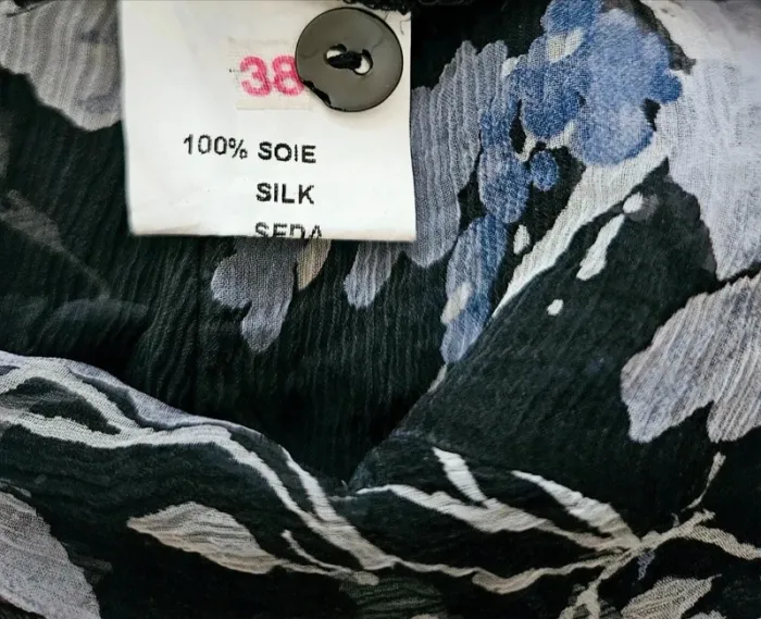 Haut bleu satiné avec gilet voile en soie Taille S/M Neuf - photo numéro 5
