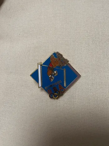 Pins JO vintage USA
