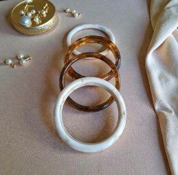 Lot de 4 bracelets vintage effet résine / bakélite