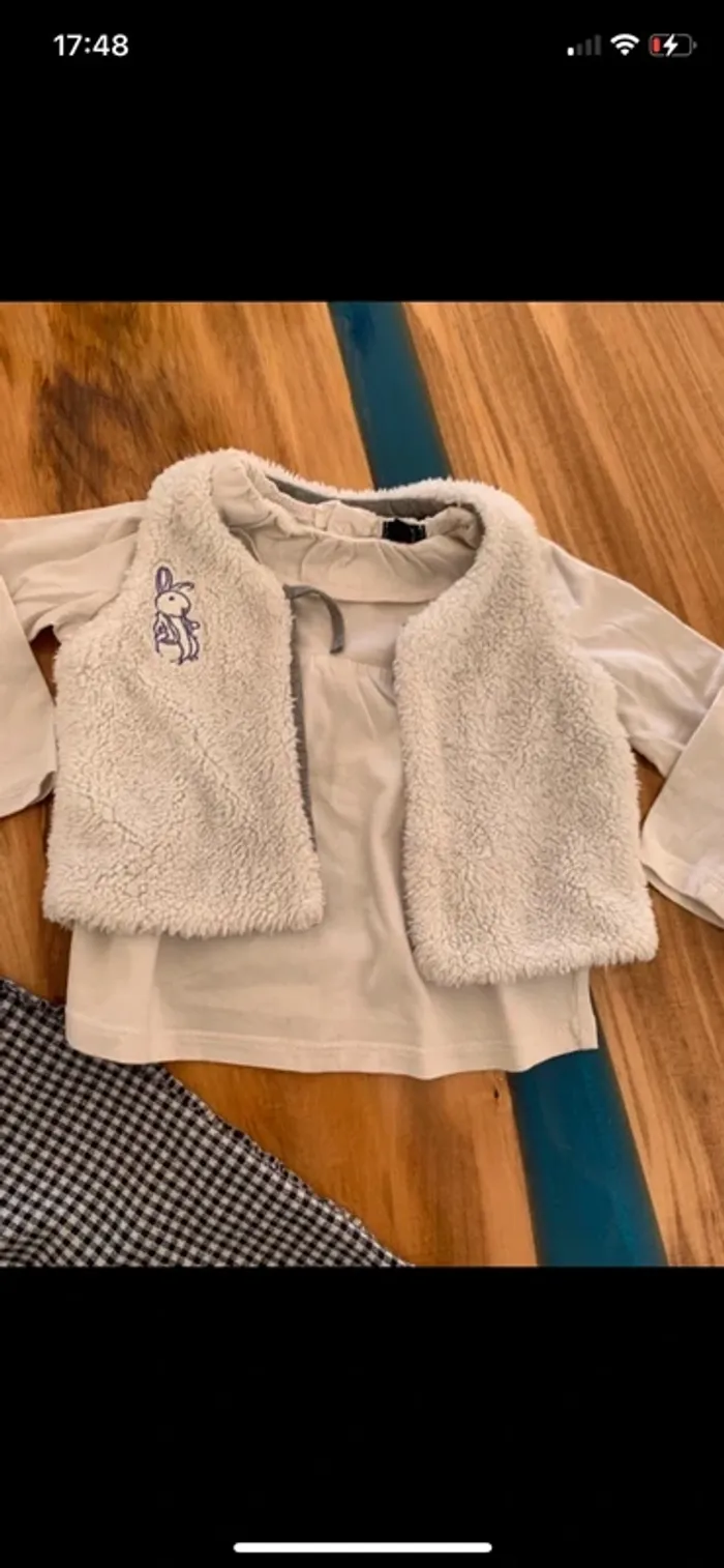 Ensemble 3 pièces 24 mois kiabi avec gilet moumoute - photo numéro 3