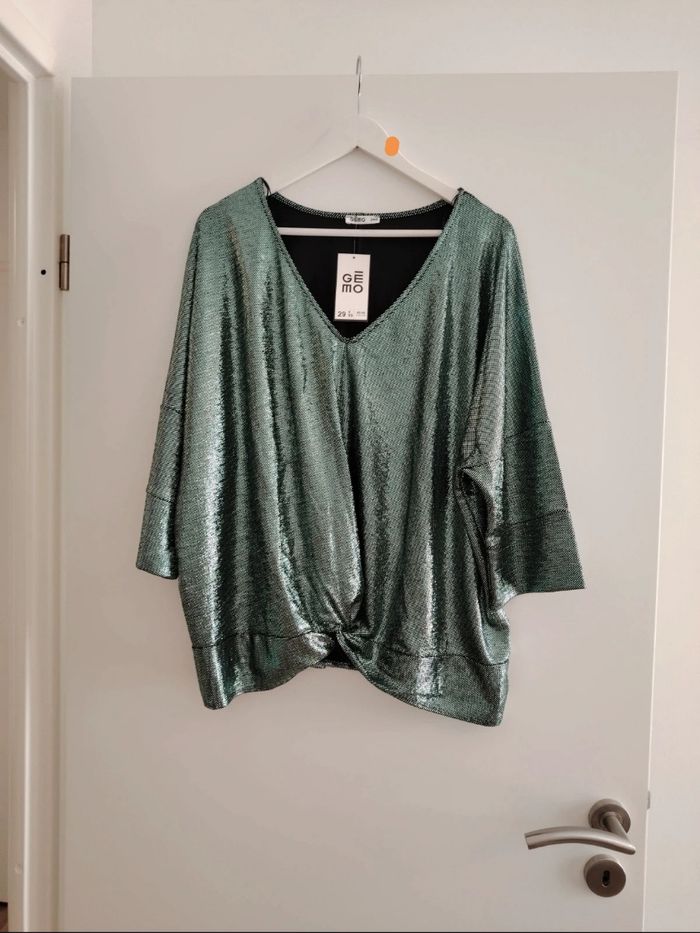 Top vert à paillettes