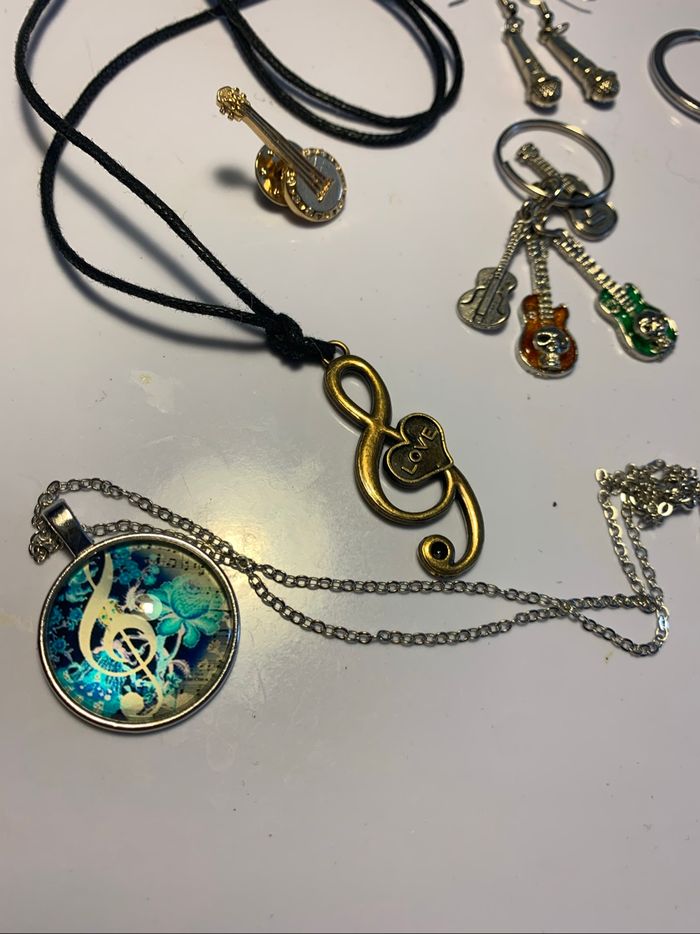 Lot bijoux accessoires musique - photo numéro 2