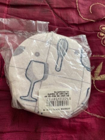 Sous verre en polyester 10 au total