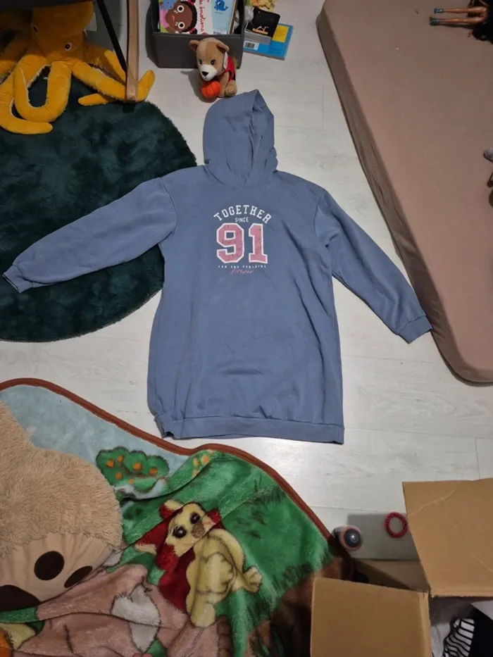 Robe pull avec capuche