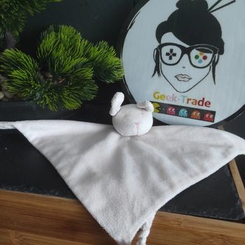 doudou lapin carré plat noeud rose rosé blanc carrefour france