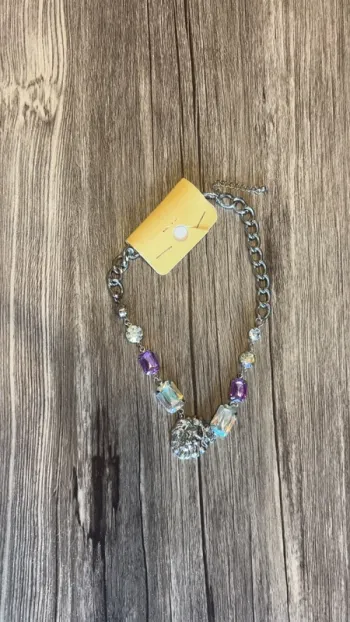 Collier neuf