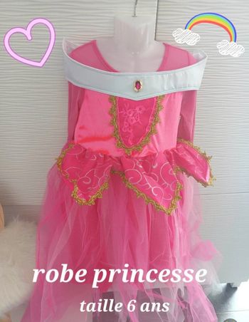 Déguisement princesse 6 ans la belle au bois dormant neuf